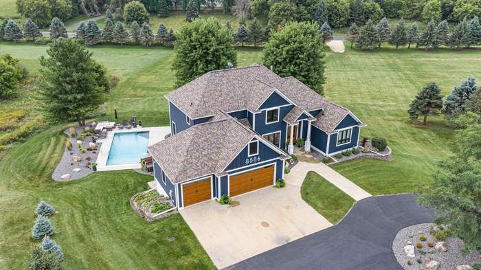 The Kapler — Aerial view with pool